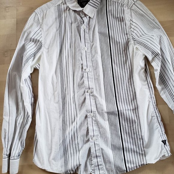 Guess Brand Slim Fit Mens long sleeved shirt, size Medium - Picture 6 of 9